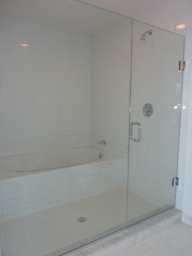 Marina Blue tub/shower combo Marina Blue tub/shower combo
