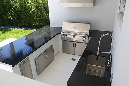 covered outdoor kitchen