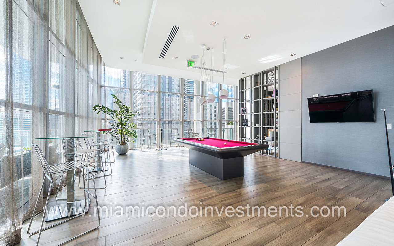 1100 Millecento club room