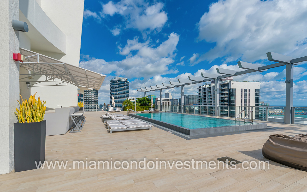 1100 Millecento rooftop pool 4