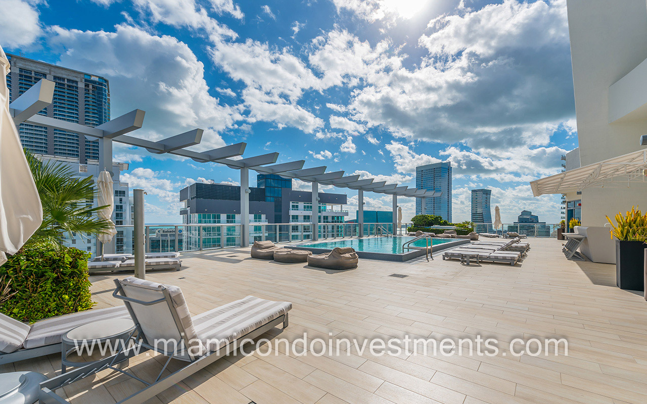 1100 Millecento rooftop pool 6