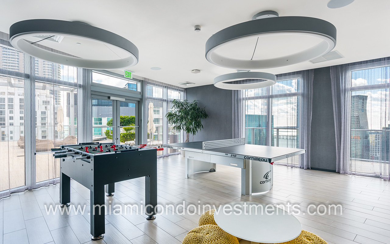 1100 Millecento rooftop game room