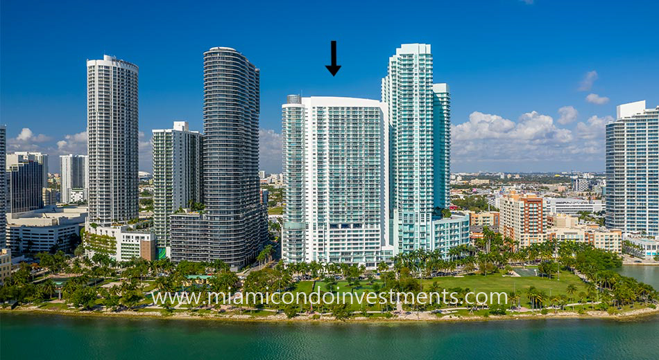1800 Club condominiums