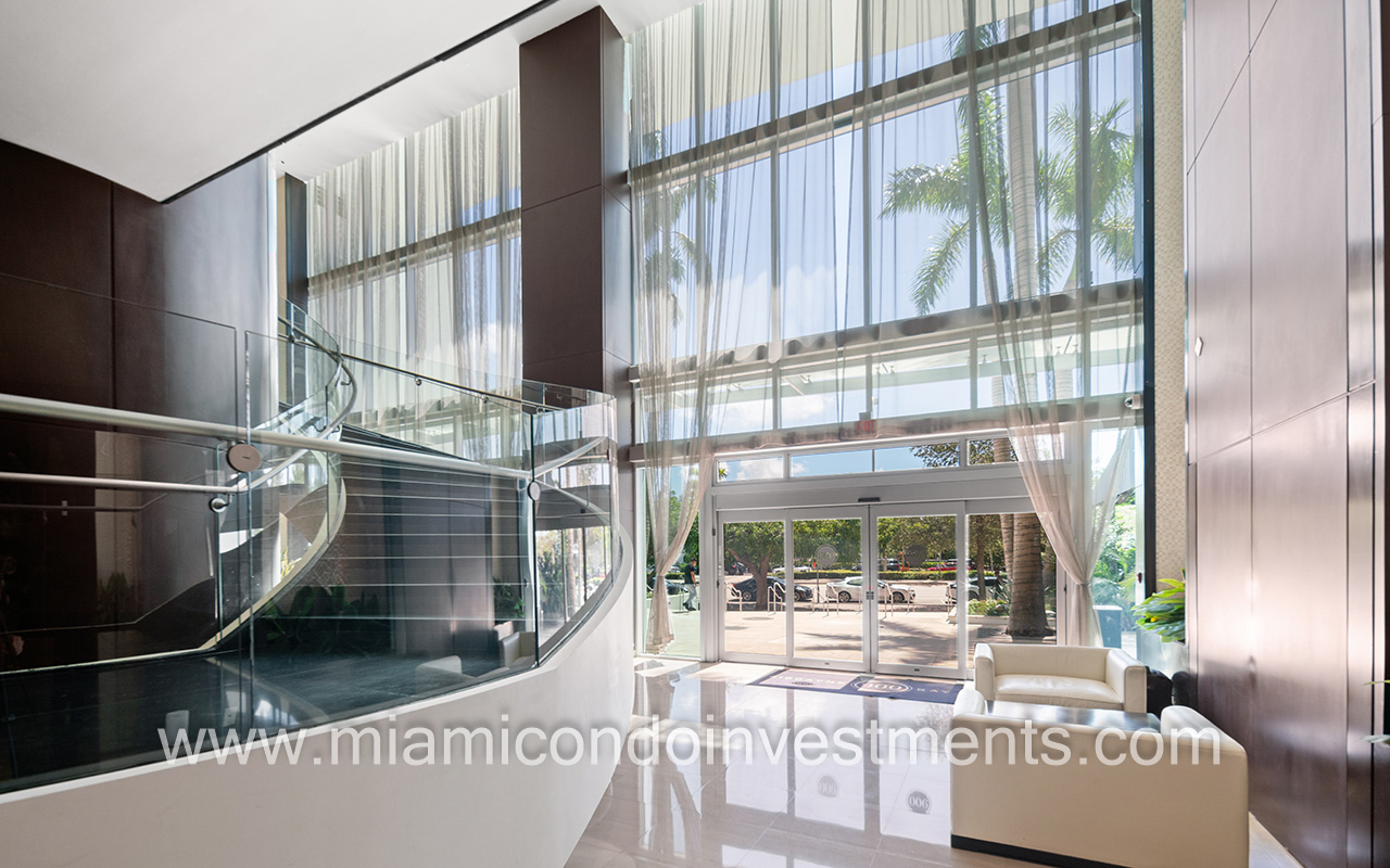 900 Biscayne Bay two-story lobby