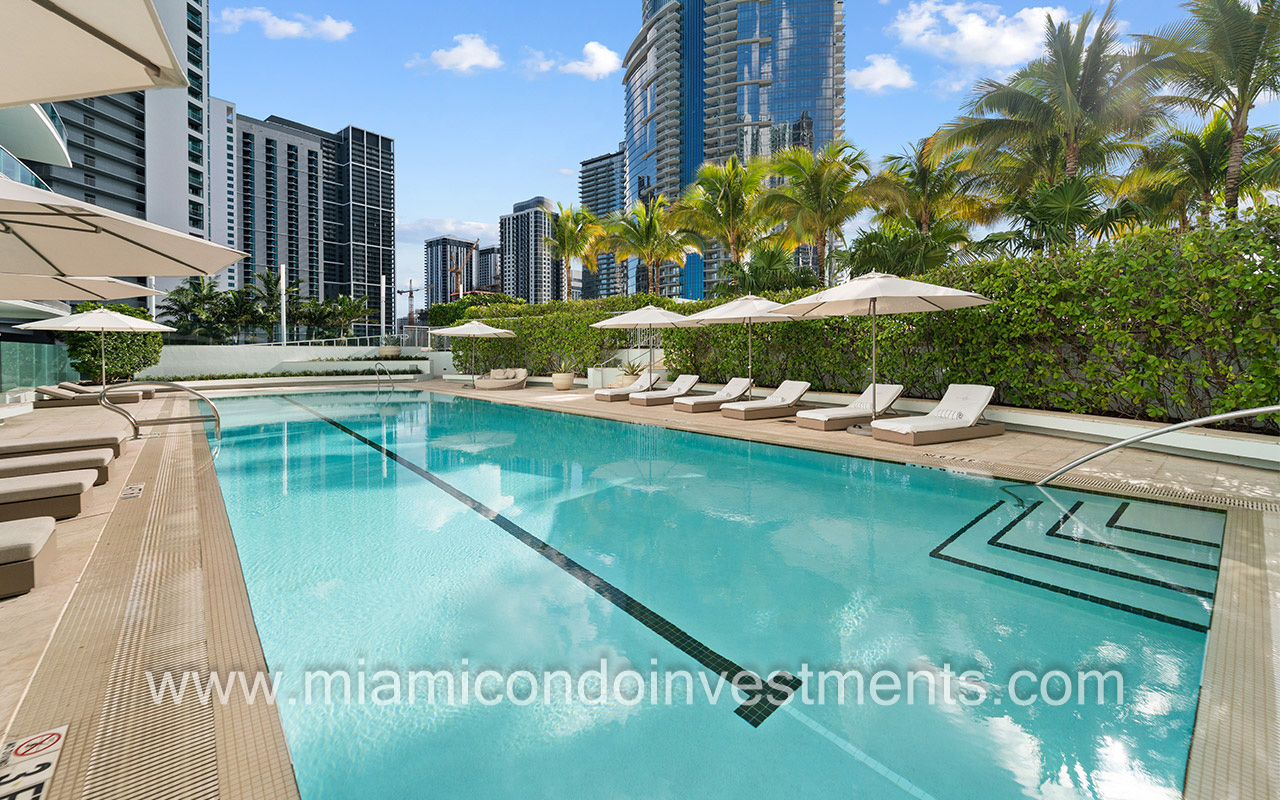 900 Biscayne Bay lap pool