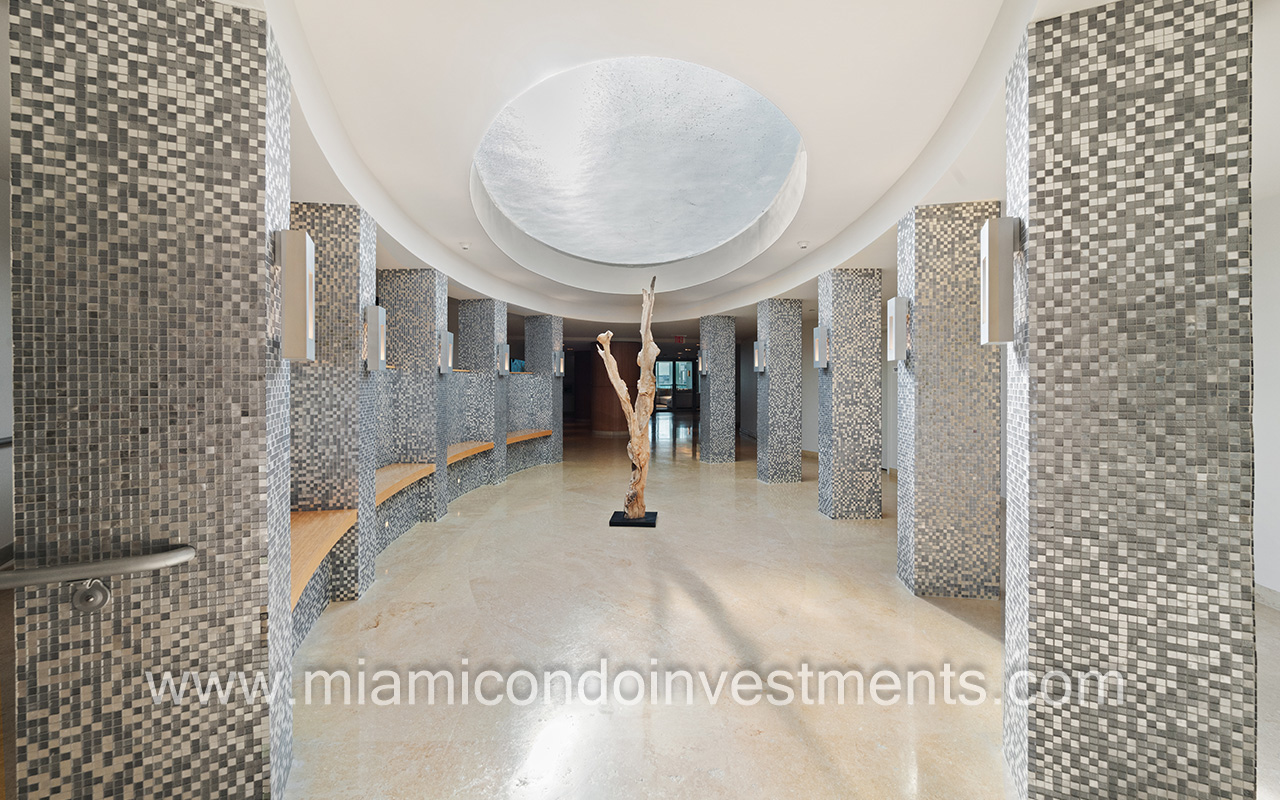900 Biscayne Bay amenities entry