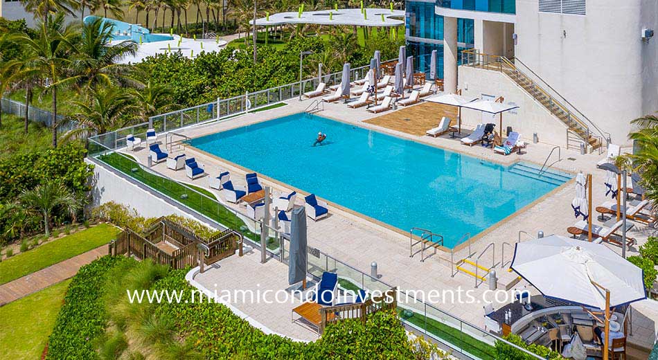 Chateau Beach pool deck