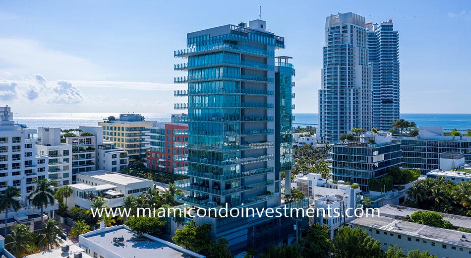 Glass condominium in South of Fifth