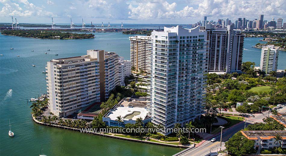 Grand Venetian condos miami beach pool