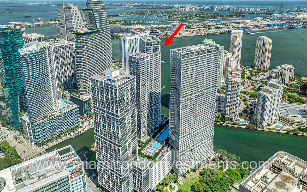 aerial view of Icon Brickell Tower 1
