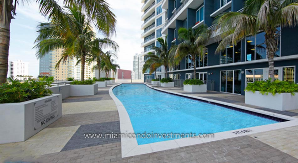 Infinity at Brickell condo pool