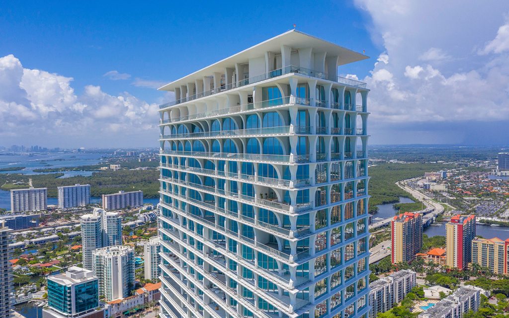Jade Signature 16901 Collins Ave