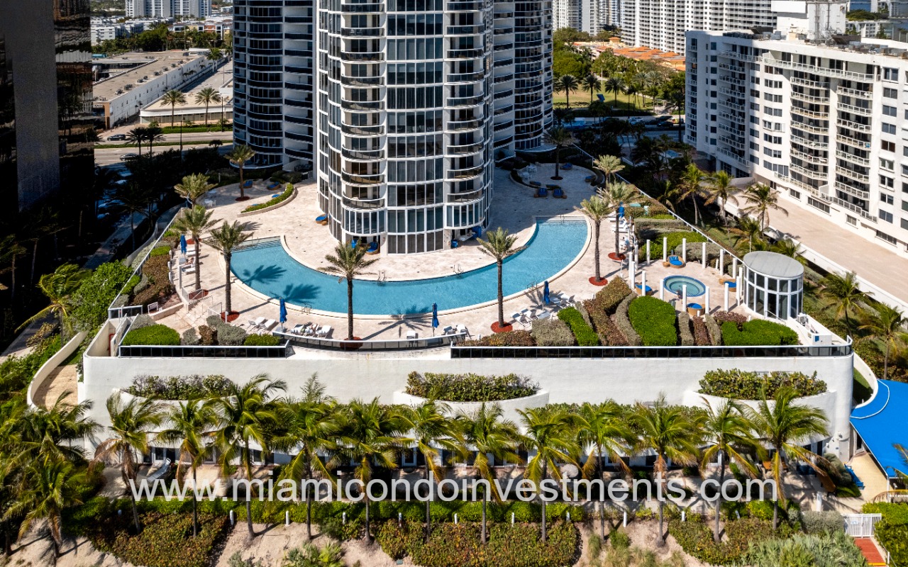 Ocean Four drone of pool area