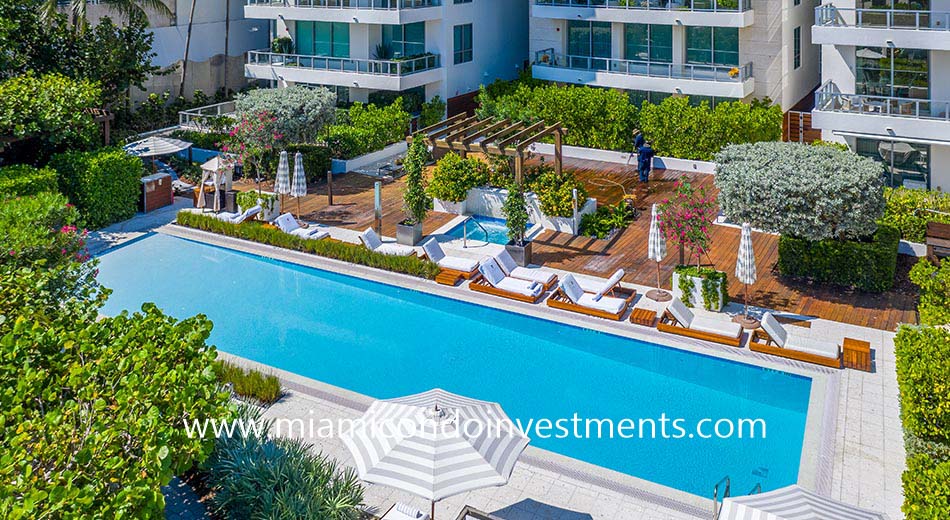 Ocean House swimming pool in Miami Beach