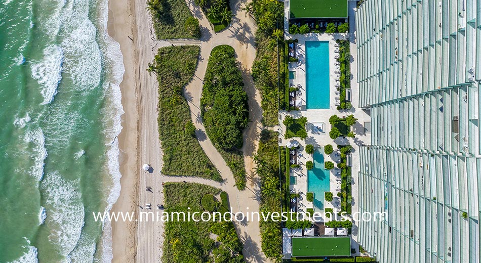 aerial view of the Oceana Bal Harbour pools