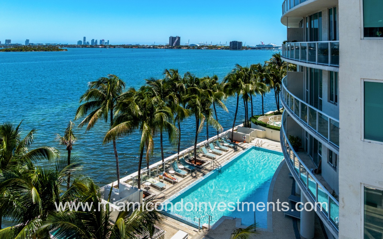 Onyx on the Bay drone view overlooking the pool and bay