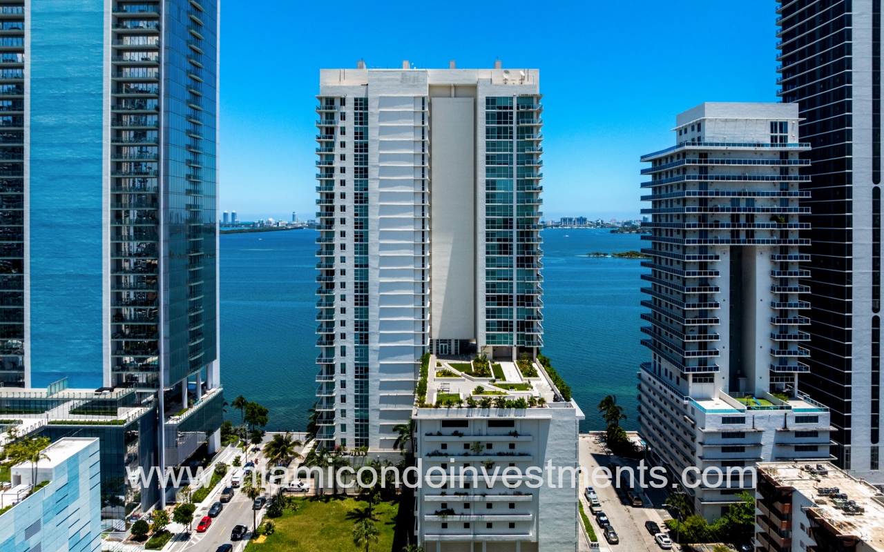 Onyx on the Bay