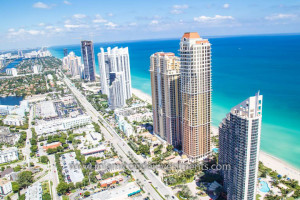 The mansions at acqualina condos