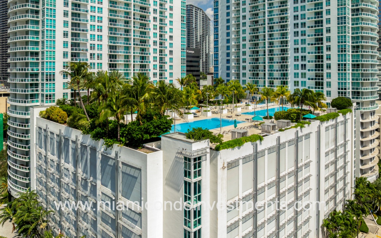 The Plaza Brickell East drone angle view of pool