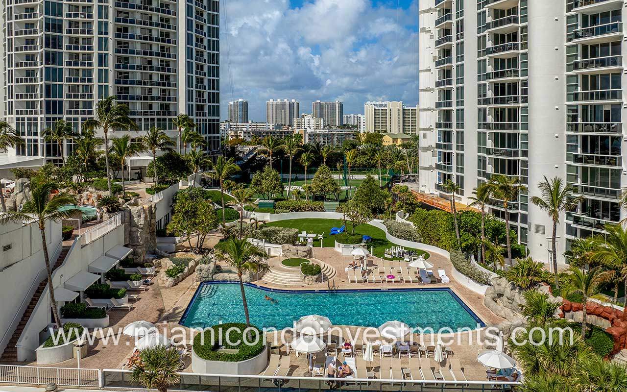 Trump Palace pools with view