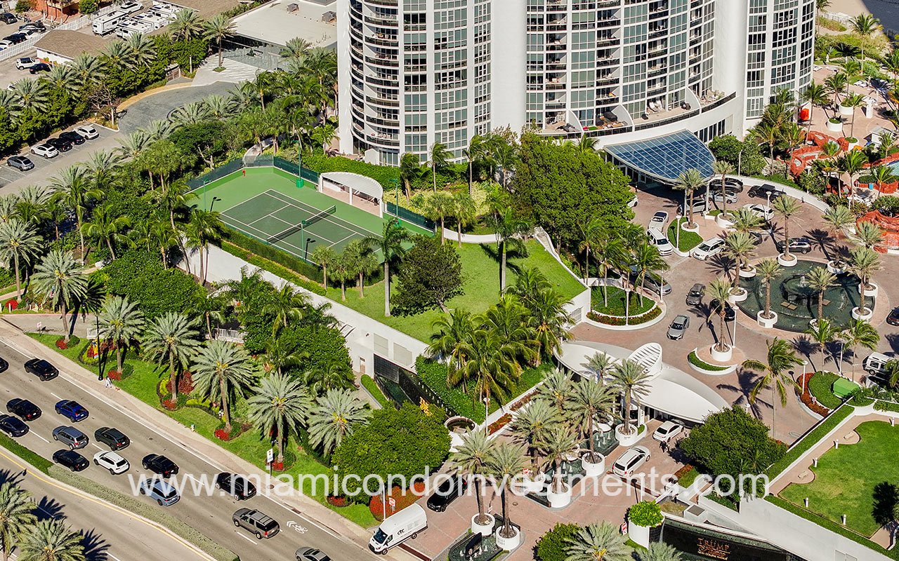 Trump Royal drone of tennis courts and outdoor entry