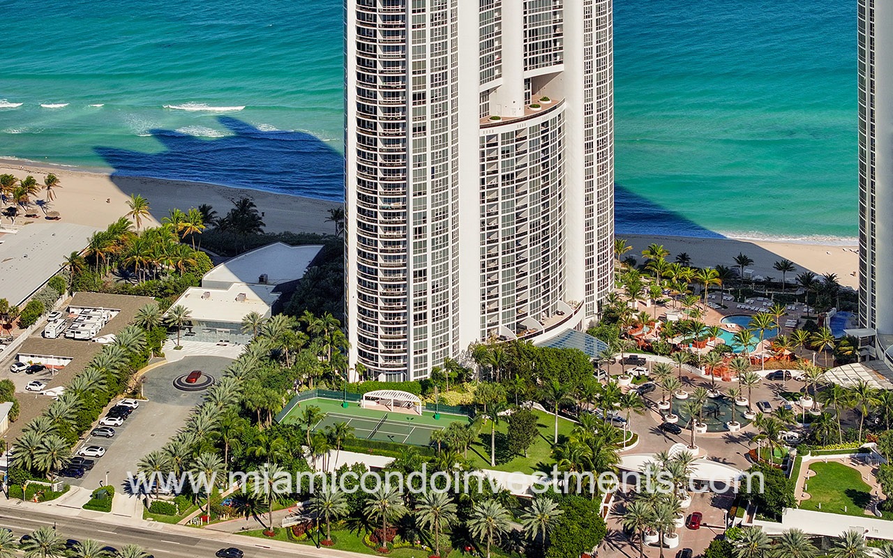 Trump Royal lower half of condo building