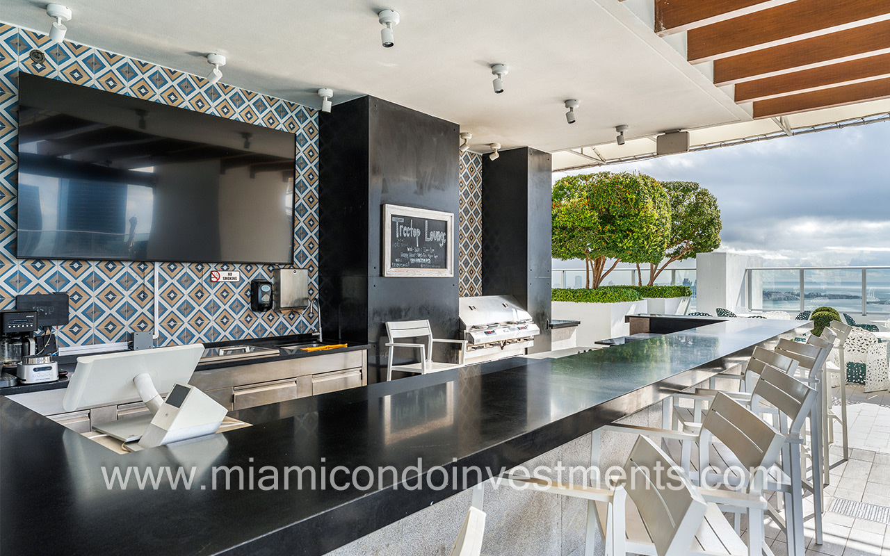 1010 Brickell summer kitchen