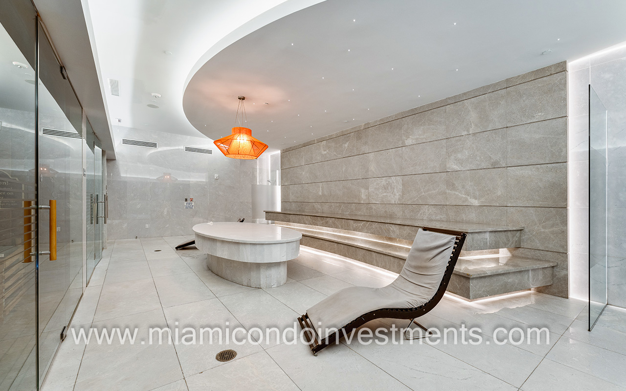 1010 Brickell spa