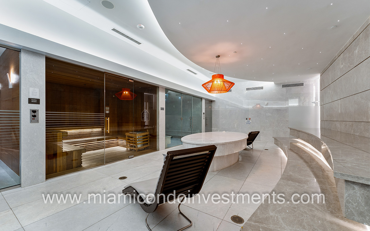 1010 Brickell sauna and steam room