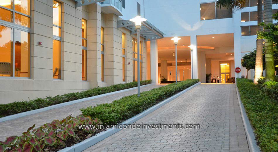 entrance to 1060 Brickell condos