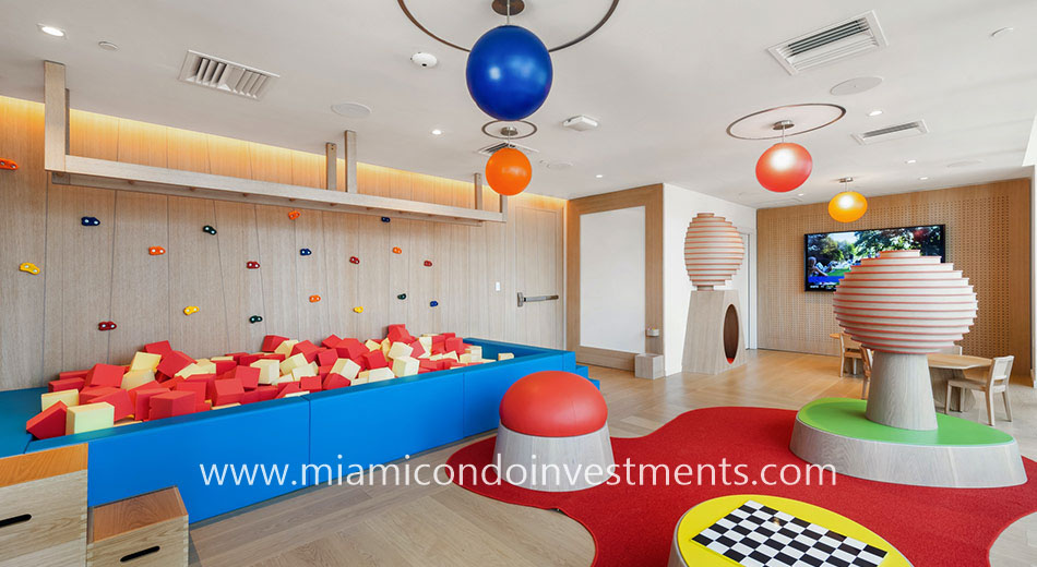 Brickell Flatiron children's playroom