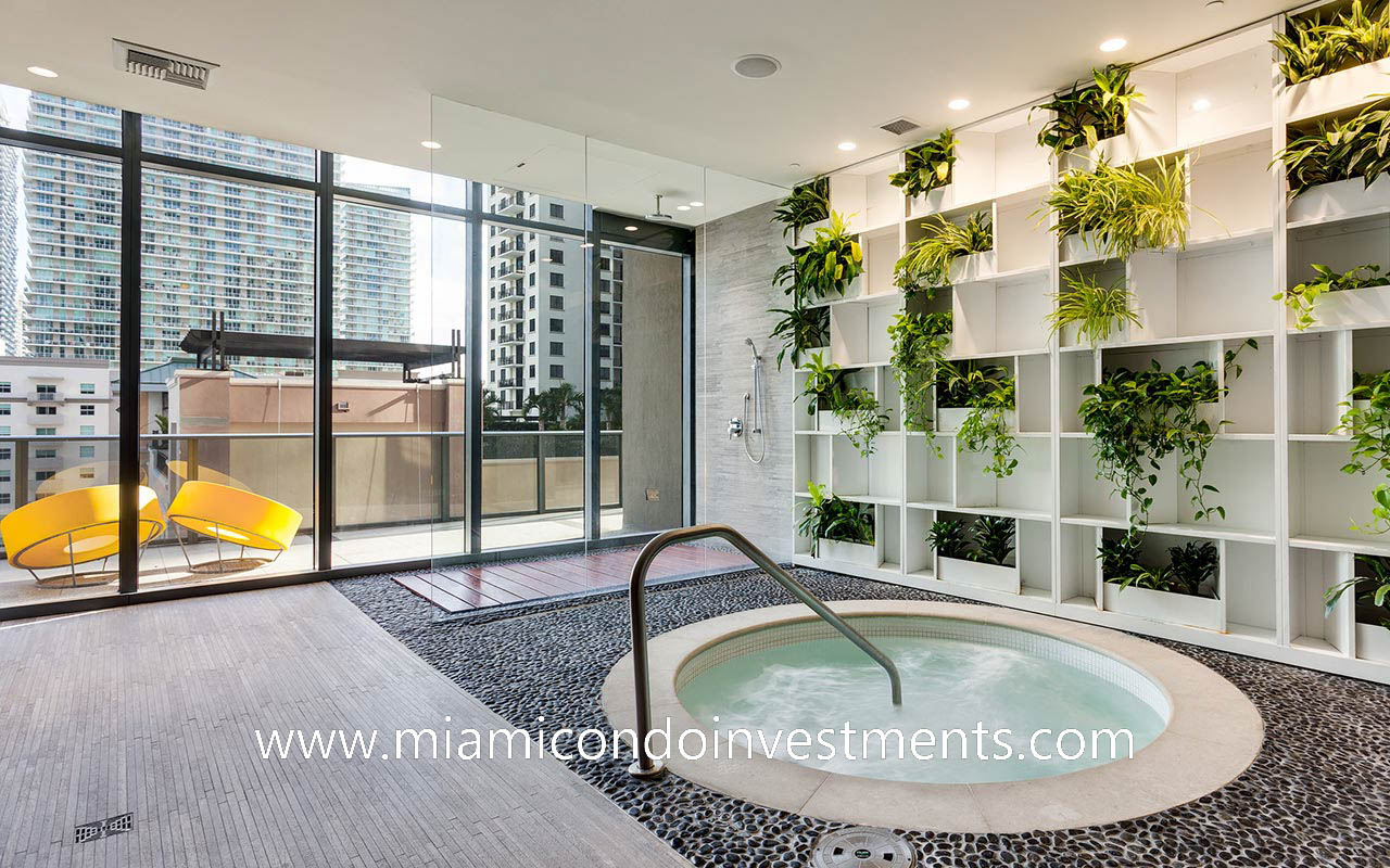 Brickell Heights hot tub