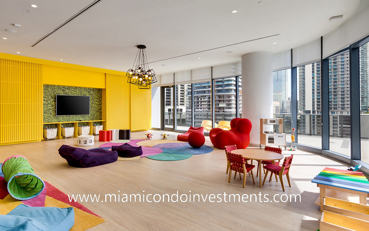 Brickell Heights children's playroom