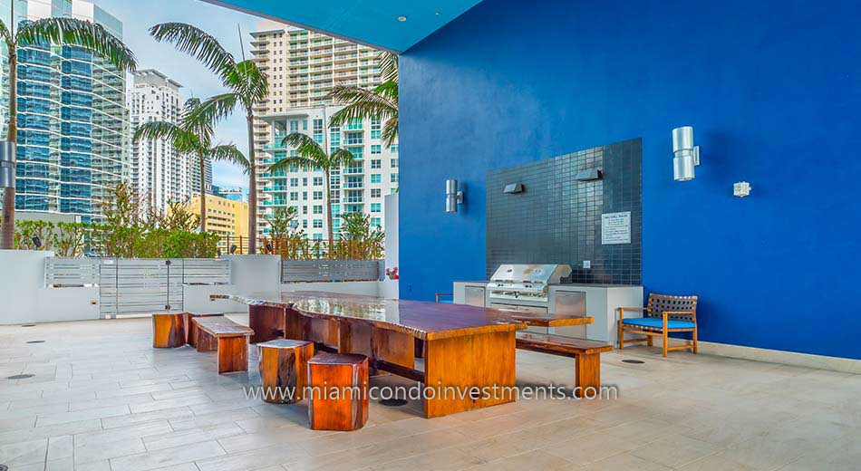 Brickell House BBQ area