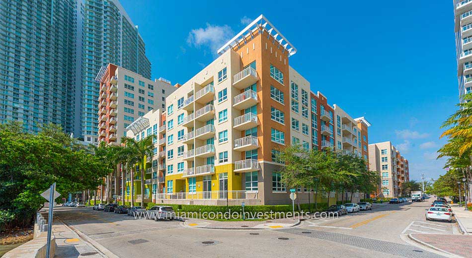 Cite on the Bay East condominiums along North Bayshore Drive