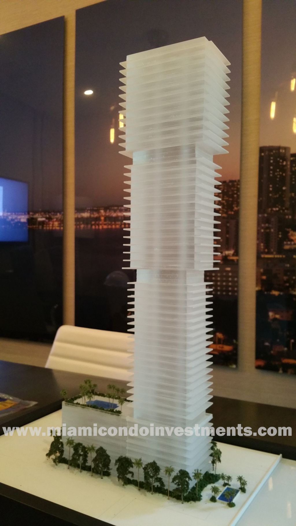 Elysee Miami Condos mini scale model