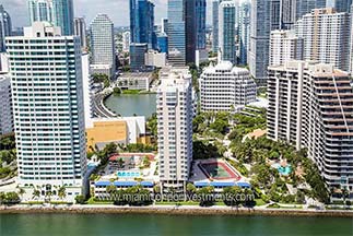 Isola condos brickell key