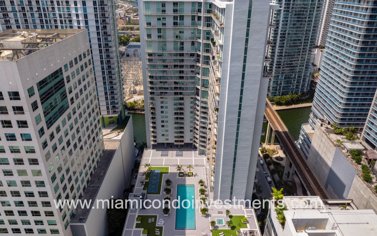Neo Vertika drone looking down at pool and condo building