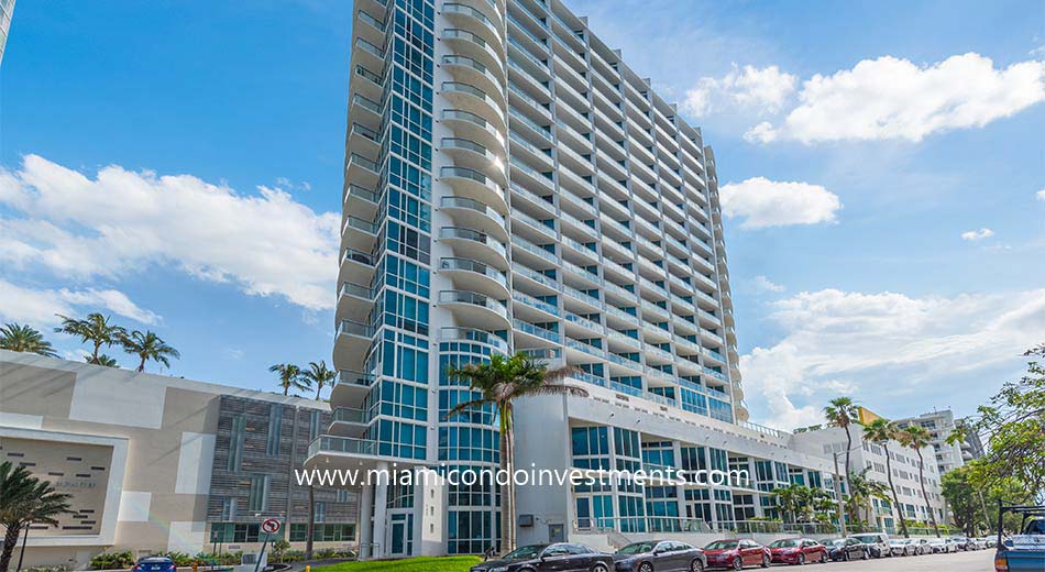 Platinum Condominium 480 NE 30 St