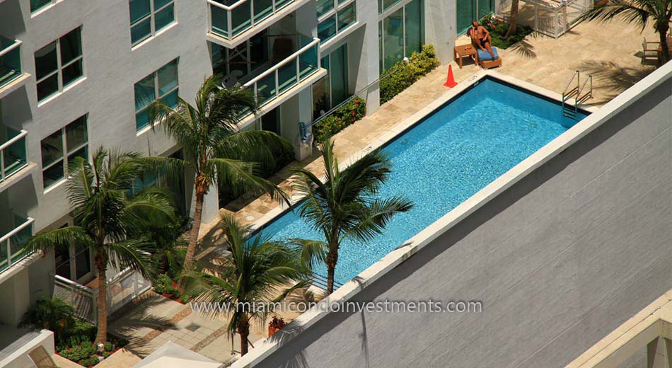 Solaris at Brickell condo pool