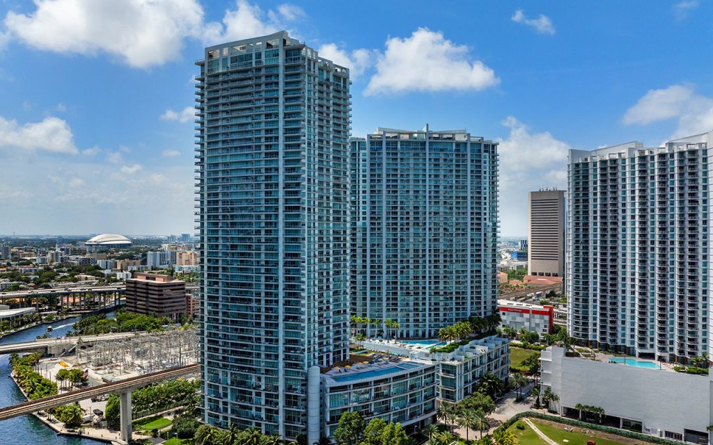 The Ivy at Riverfront images
