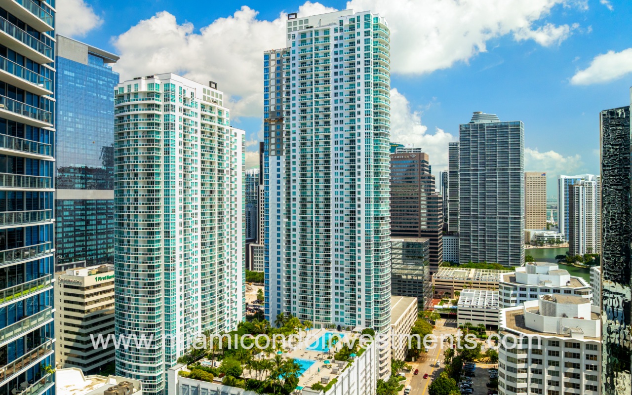 The Plaza on Brickell West drone facing building