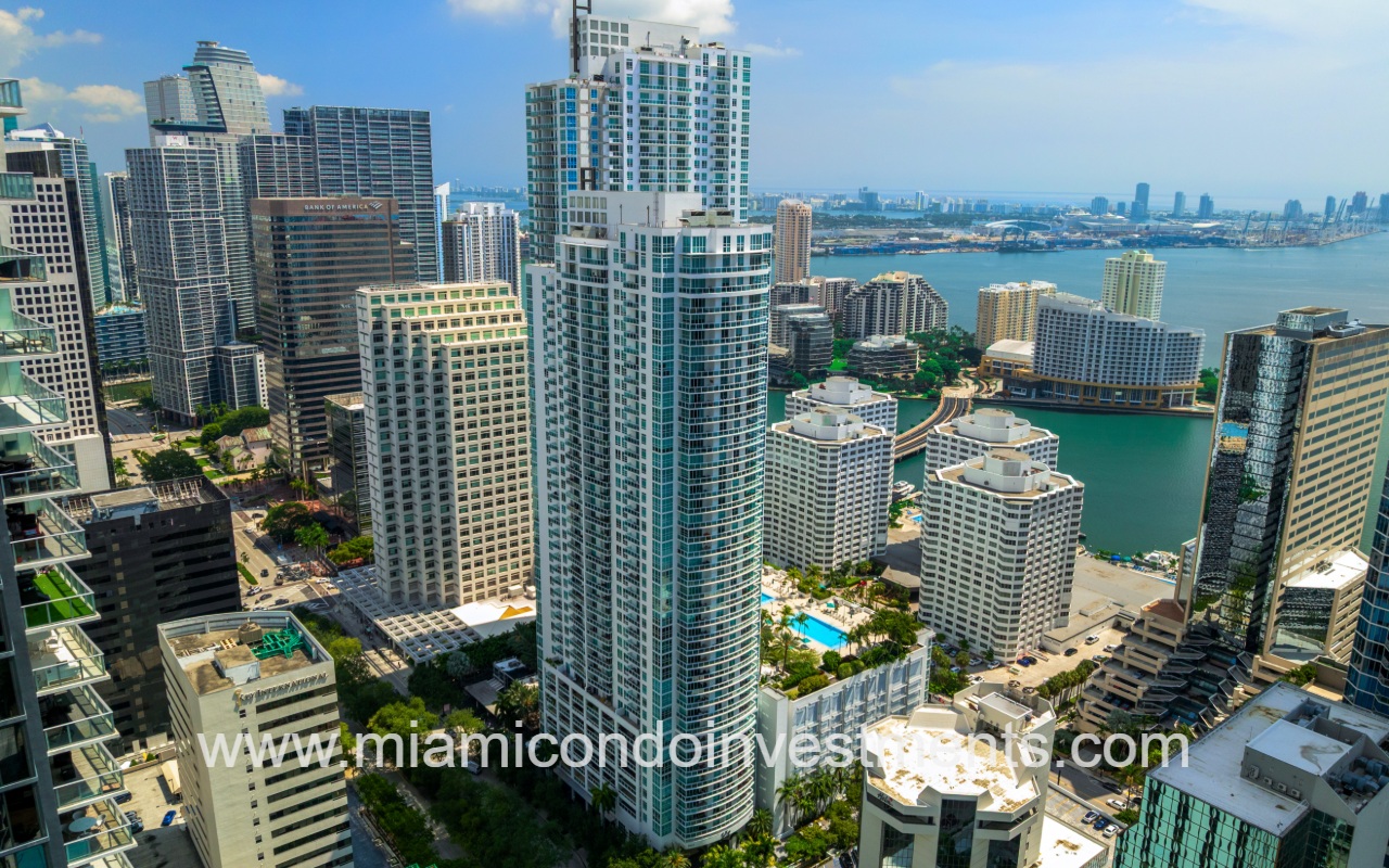 The Plaza on Brickell West drone angle view of condo building and surrounding area