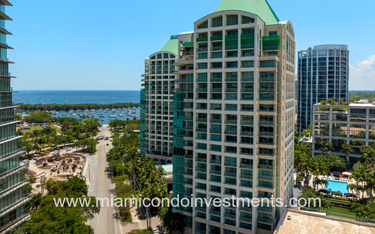 The Ritz-Carlton Residences facing front of building with street and ocean backdrop closeup