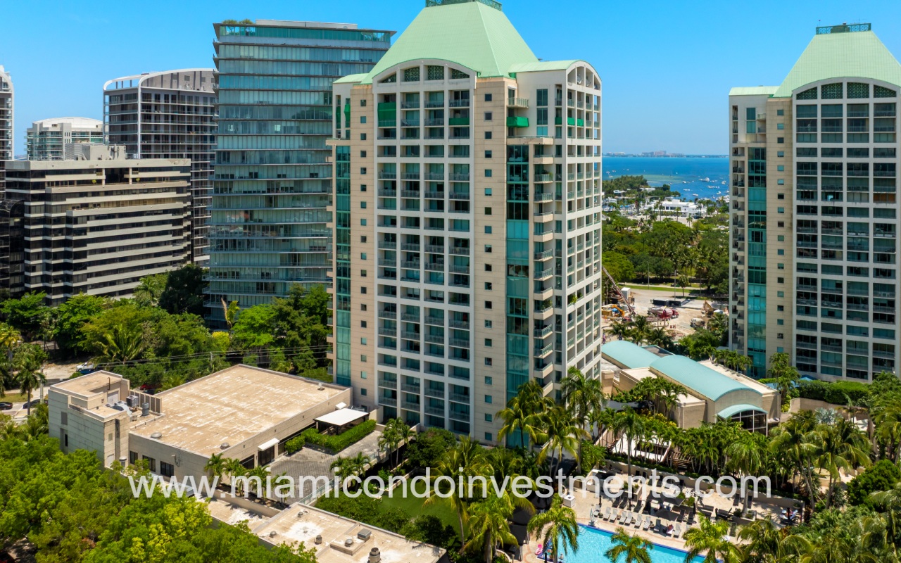 The Ritz-Carlton Residences facing side angle of building