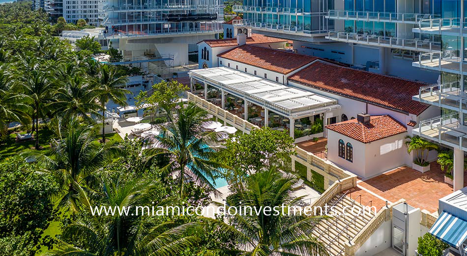 restaurant at The Surf Club Four Seasons