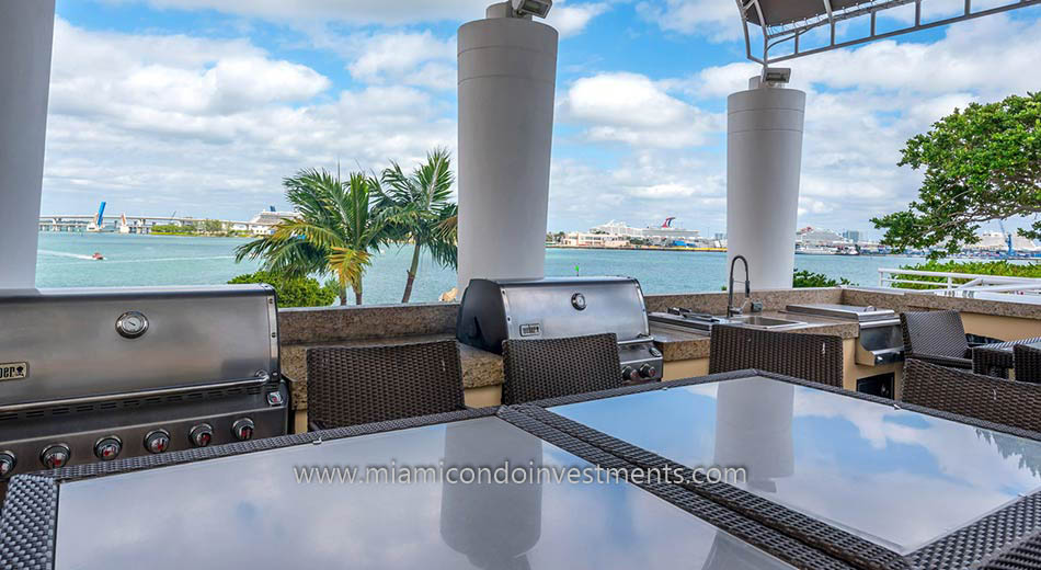 BBQ and outdoor kitchen at Two Tequesta Point