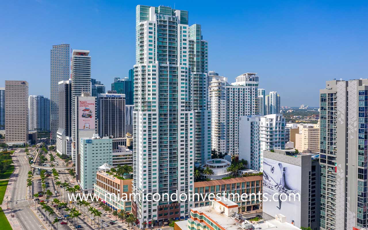 Vizcayne North tower condos in Downtown Miami