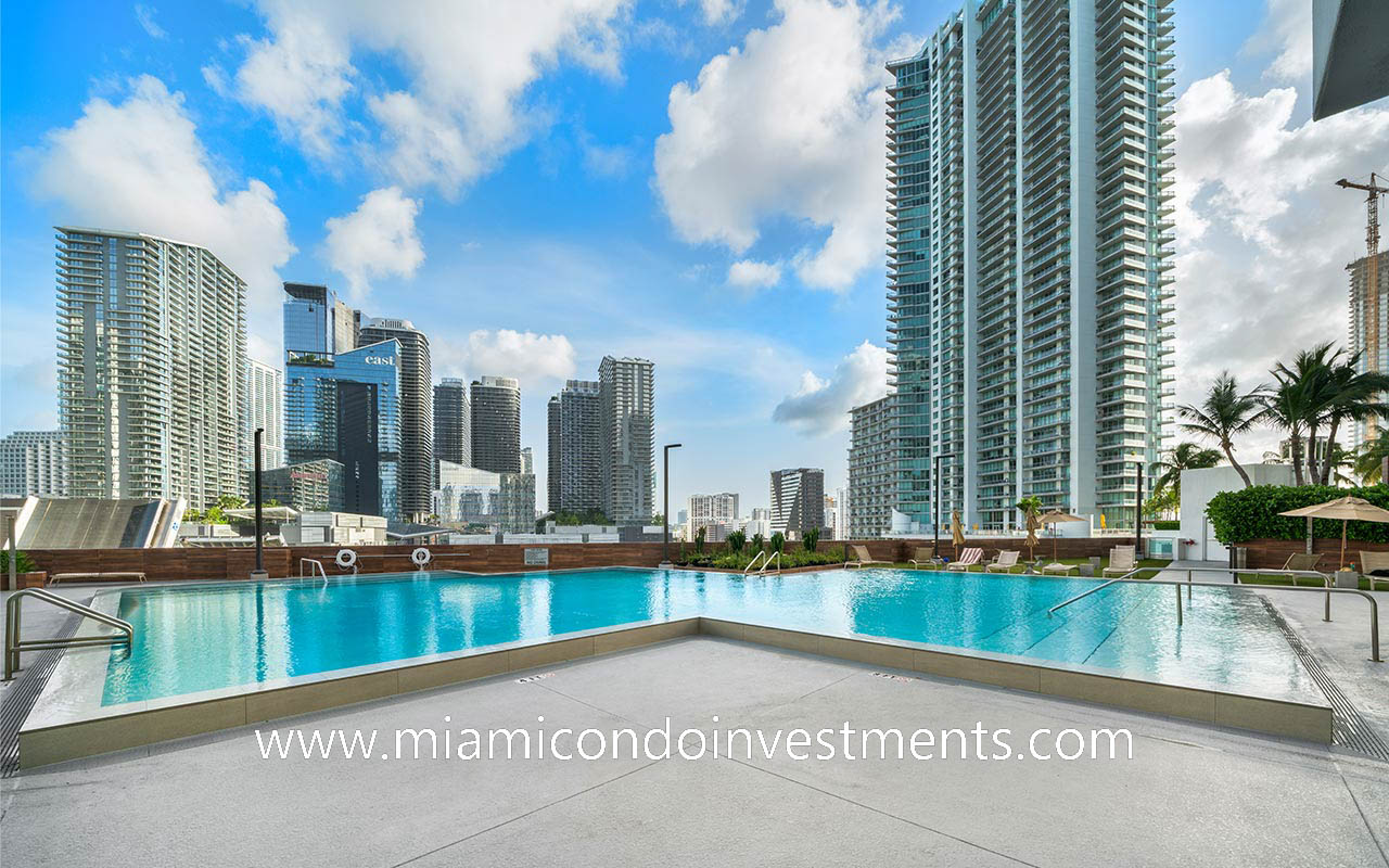 Wind condominium pool deck