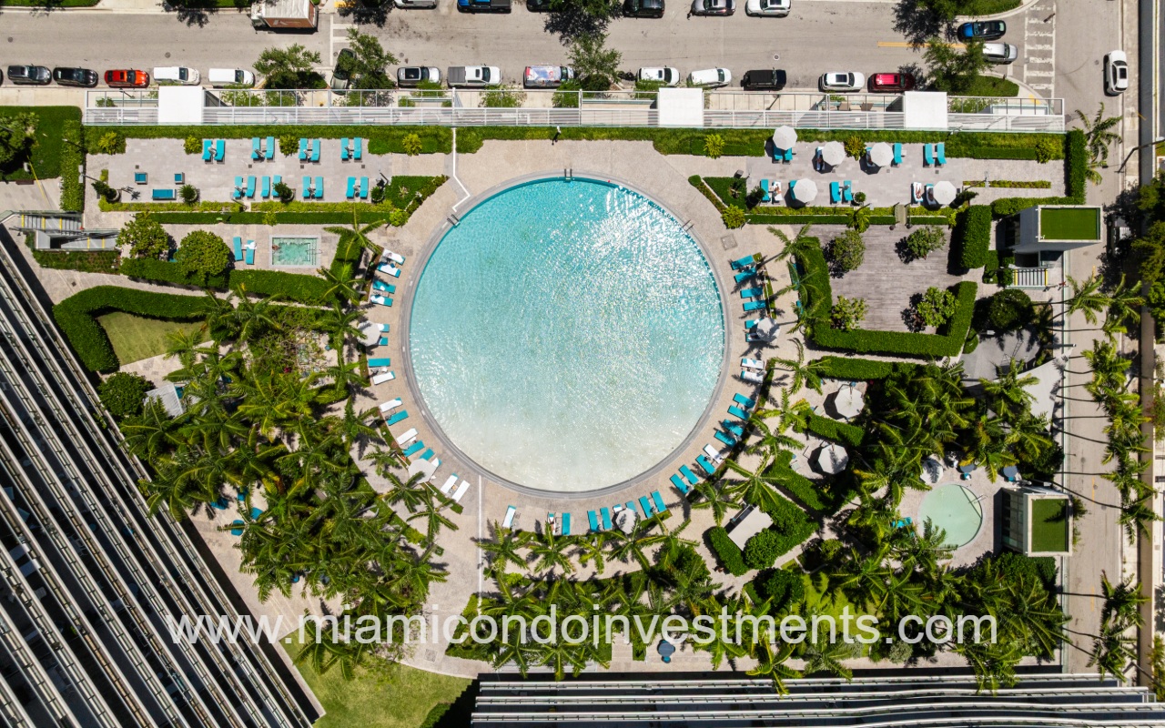 Gran Paraiso aerial top down view of pool